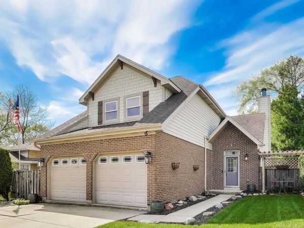 513 E Central Road , Arlington Heights, IL 60005