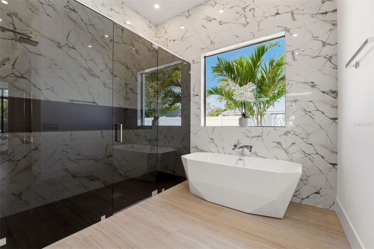 2727 Waldemere Street, Sarasota, FL 34239 Photo
