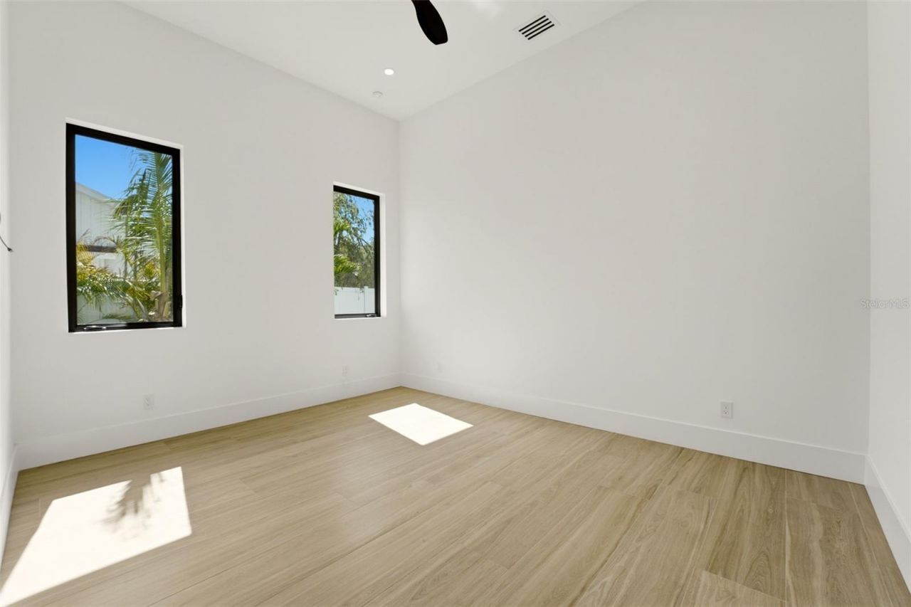 2727 Waldemere Street, Sarasota, FL 34239 Photo