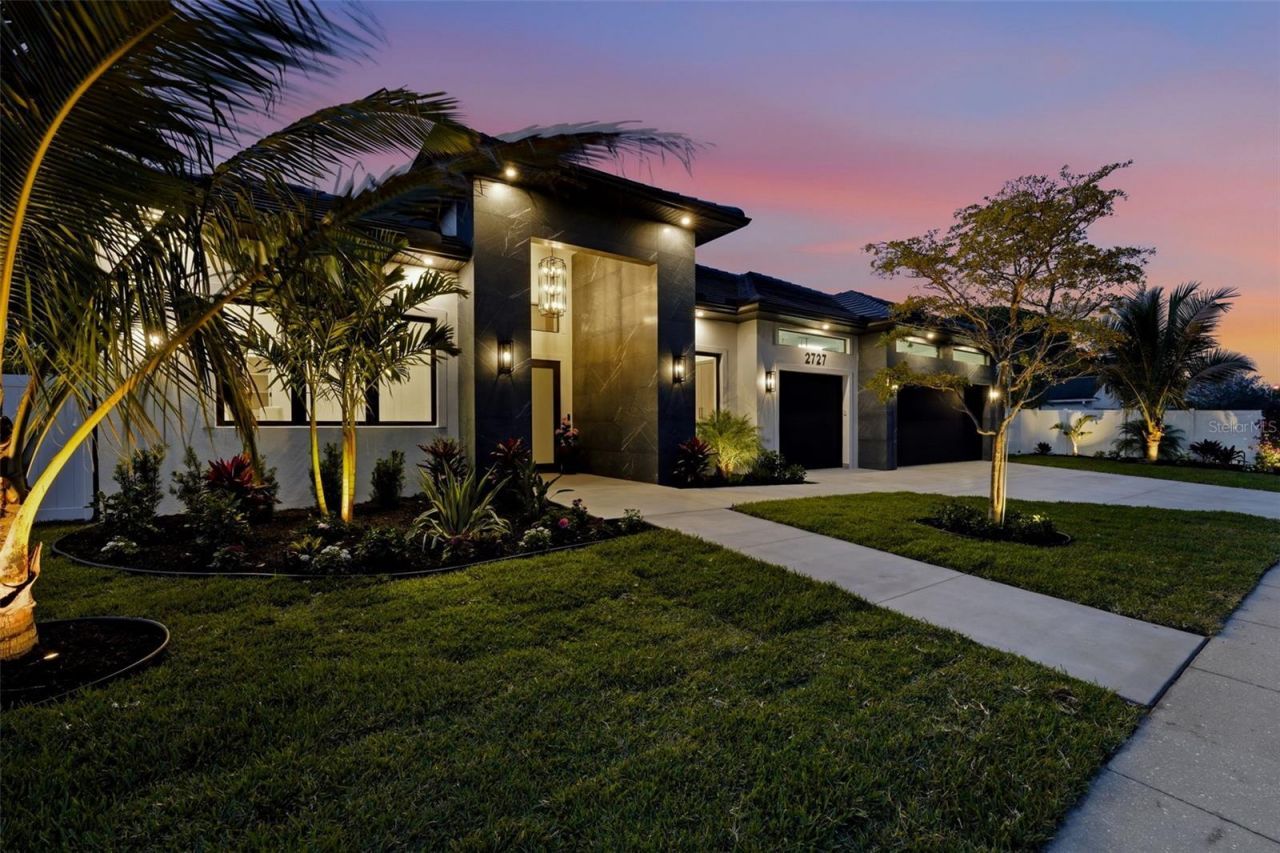2727 Waldemere Street, Sarasota, FL 34239 Photo