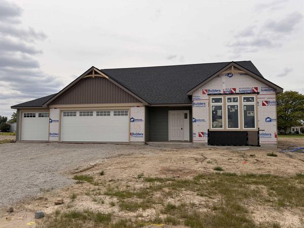 5035 CHICKADEE Drive, Woodburn, IN 46797