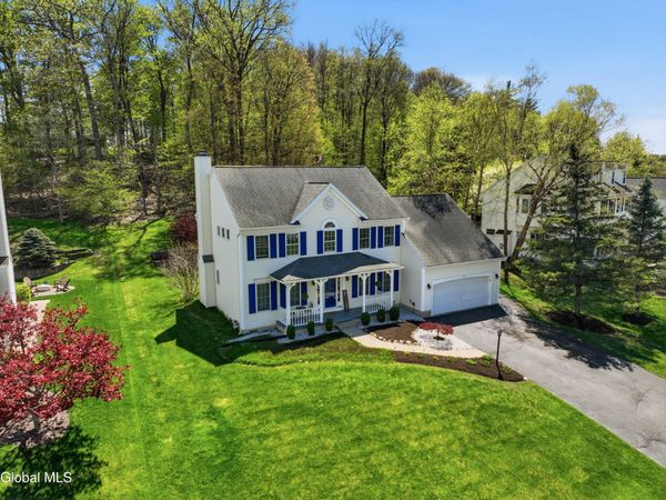 29 Dutch Meadows Drive, Cohoes, NY 12047