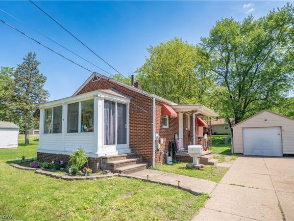462 Fenton Avenue NE, Canton, OH 44704