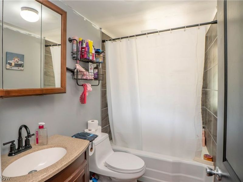 462 Fenton Avenue NE, Canton, OH 44704 Photo 18