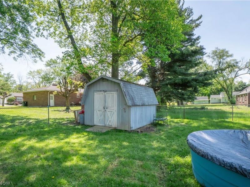 462 Fenton Avenue NE, Canton, OH 44704 Photo 22