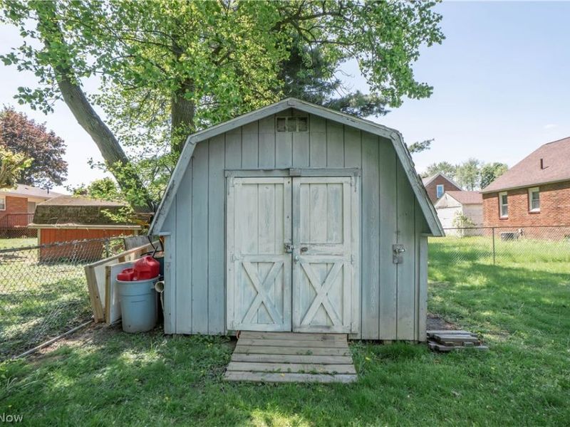 462 Fenton Avenue NE, Canton, OH 44704 Photo 23