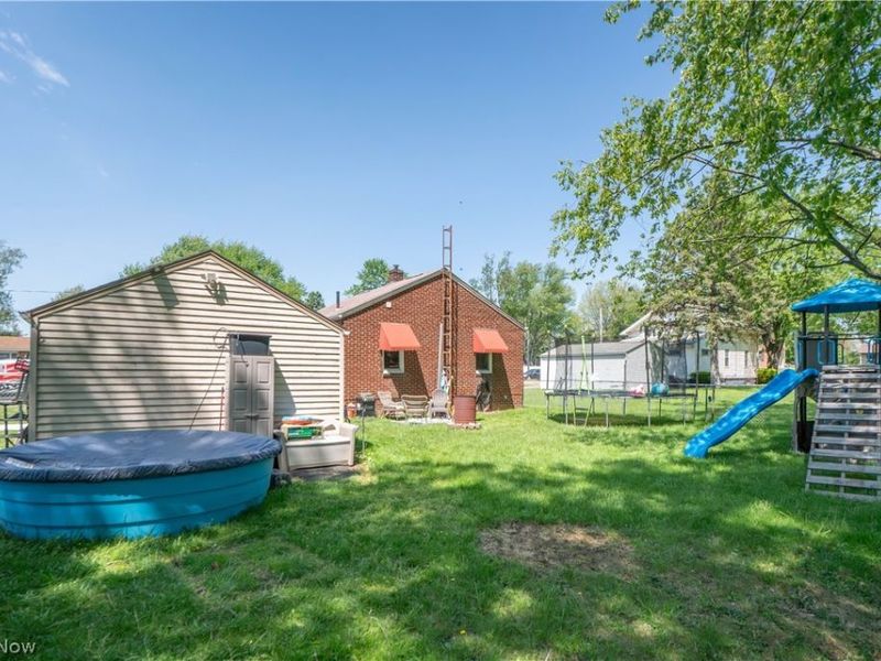 462 Fenton Avenue NE, Canton, OH 44704 Photo 24