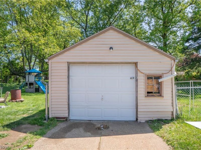 462 Fenton Avenue NE, Canton, OH 44704 Photo 26