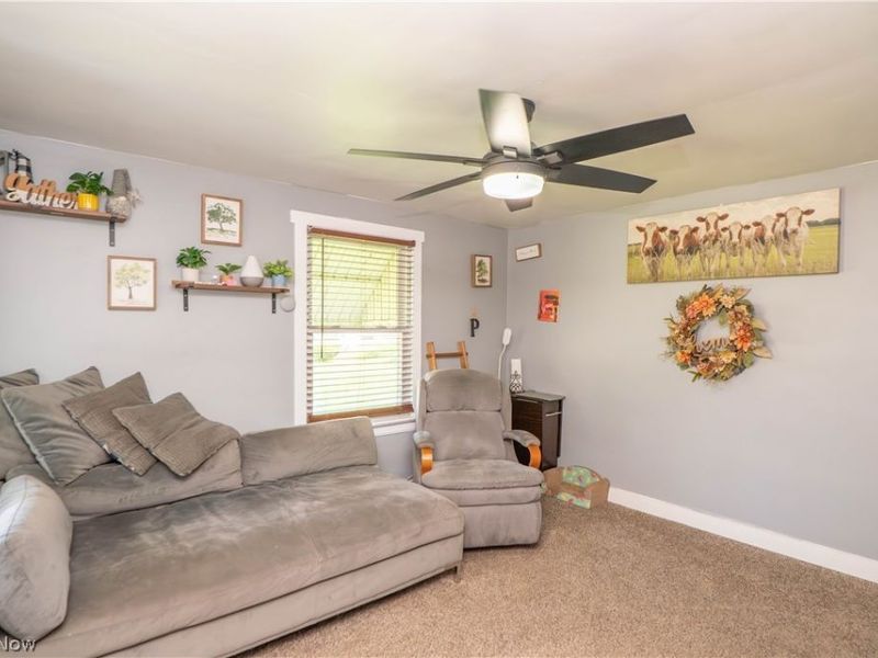 462 Fenton Avenue NE, Canton, OH 44704 Photo 4