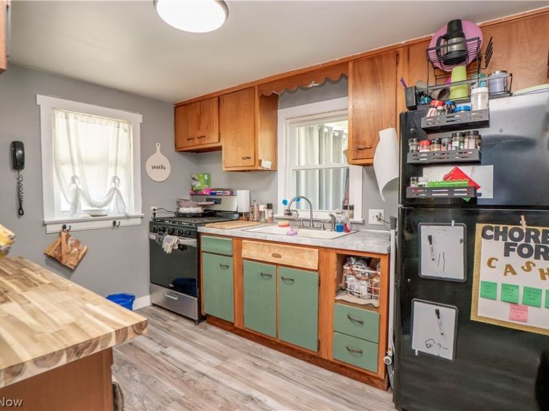 462 Fenton Avenue NE, Canton, OH 44704 Photo 6