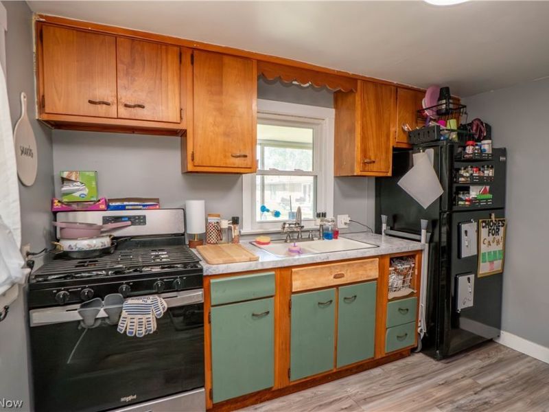 462 Fenton Avenue NE, Canton, OH 44704 Photo 9