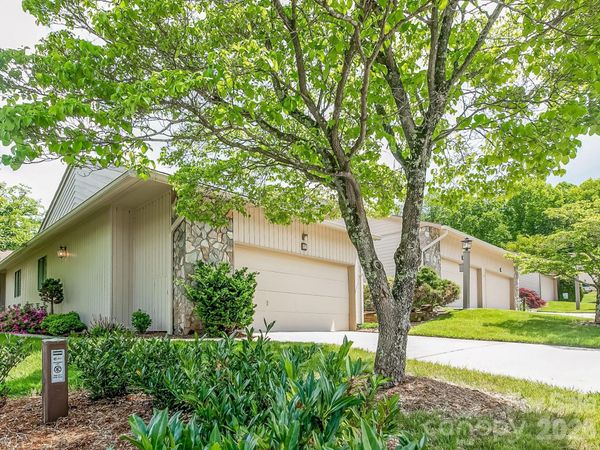 136 Deerlake Drive , Asheville, NC 28803