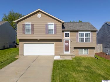 7022 N 88th Avenue , Omaha, NE 68122