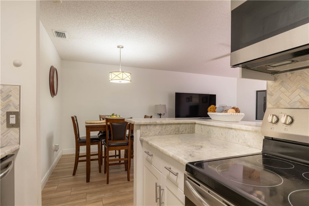 1172 Breezy Way, Unit 5D, Sebastian, FL 32958 Photo