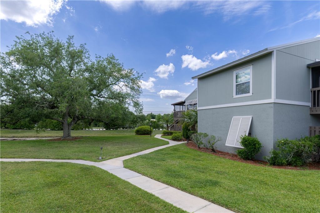 1172 Breezy Way, Unit 5D, Sebastian, FL 32958 Photo