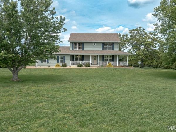301 Ridgewood Court, Farmington, MO 63640