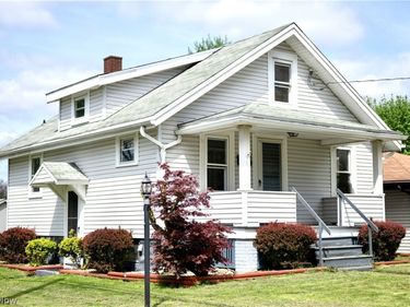 664 Tenney Avenue, Campbell, OH 44405