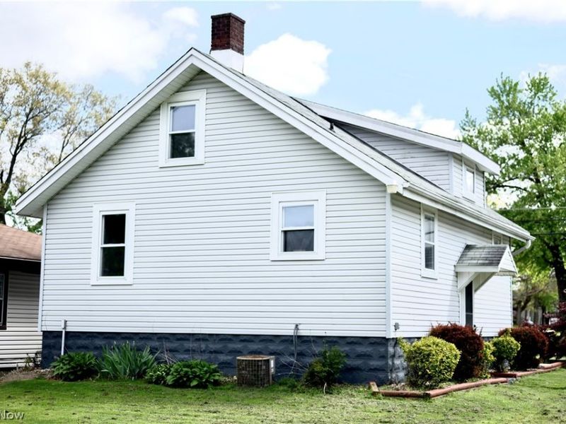 664 Tenney Avenue, Campbell, OH 44405 Photo 4