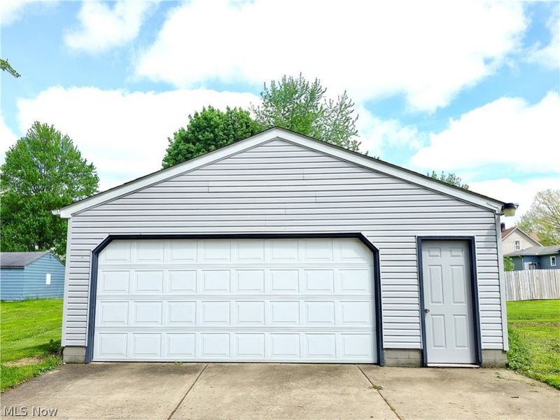 664 Tenney Avenue, Campbell, OH 44405 Photo 5