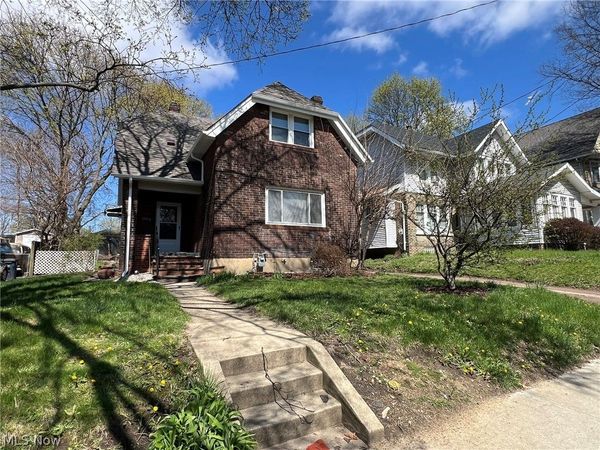 1395 Goodyear Boulevard , Akron, OH 44305