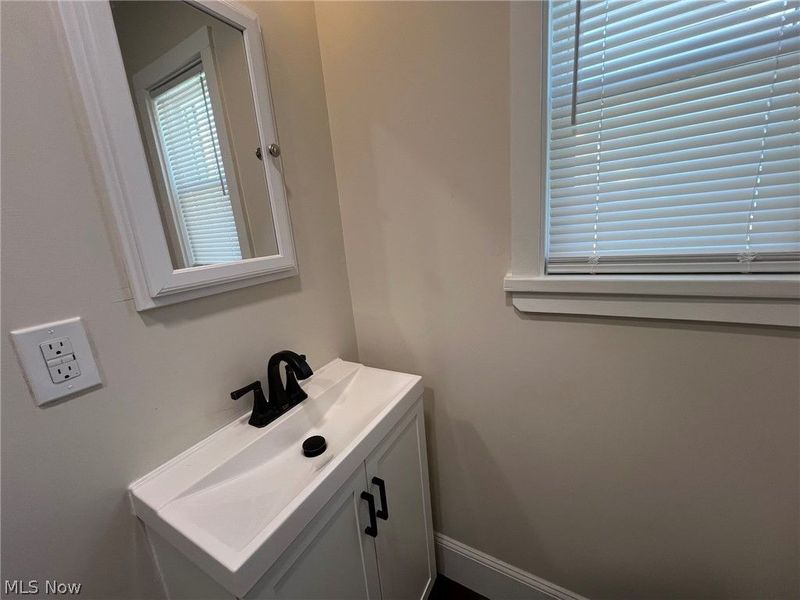 1395 Goodyear Boulevard, Akron, OH 44305 Photo 25