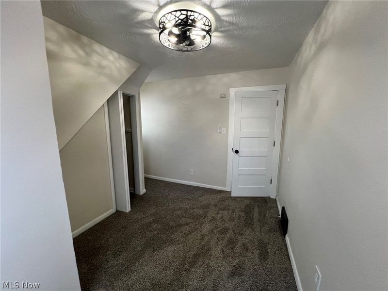 1395 Goodyear Boulevard, Akron, OH 44305 Photo 28