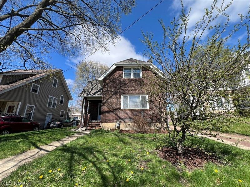 1395 Goodyear Boulevard, Akron, OH 44305 Photo 3