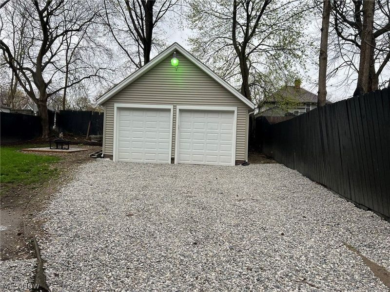 1395 Goodyear Boulevard, Akron, OH 44305 Photo 32