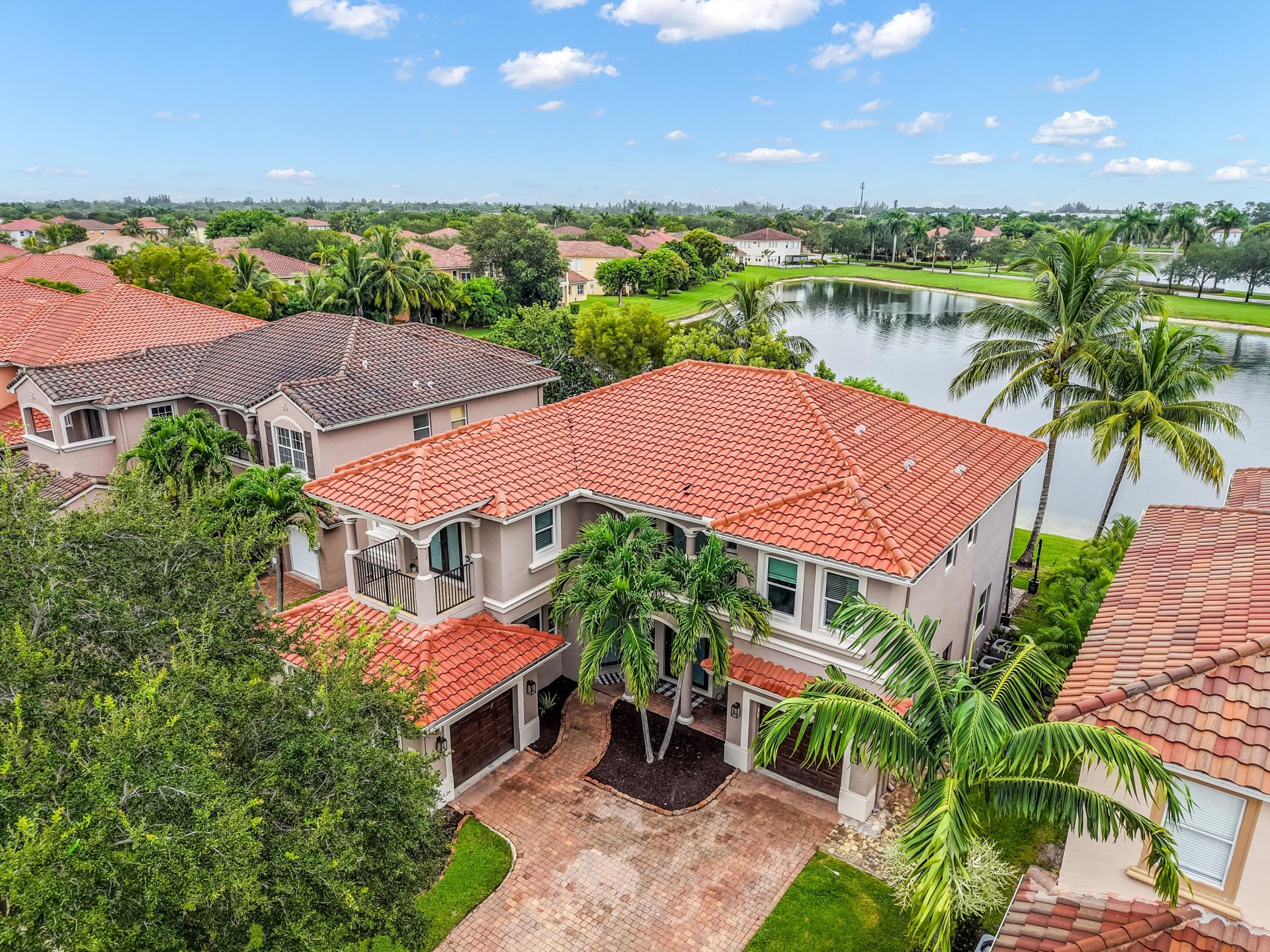 556 Cresta Circle, West Palm Beach, FL 33413 Photo