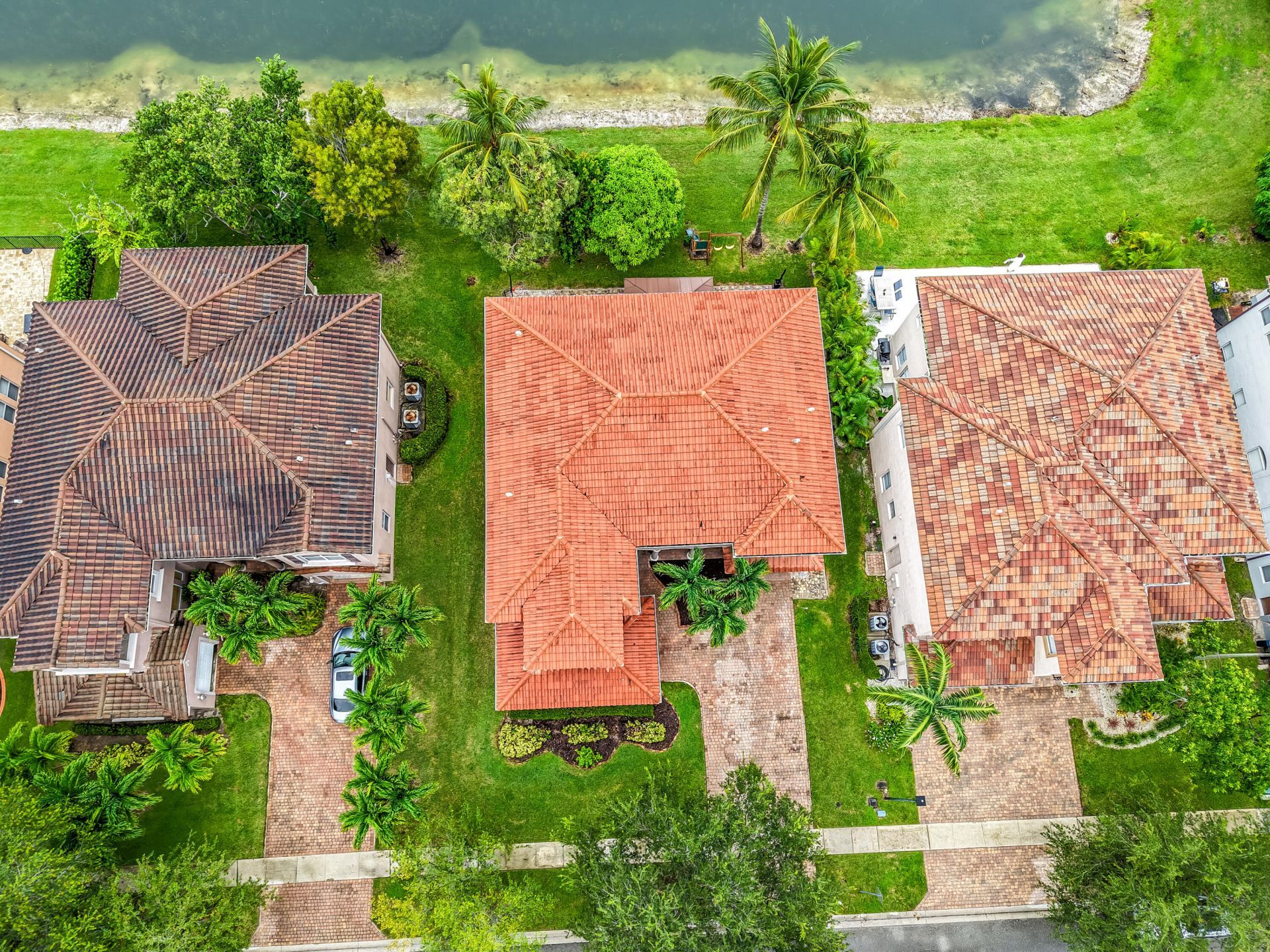 556 Cresta Circle, West Palm Beach, FL 33413 Photo