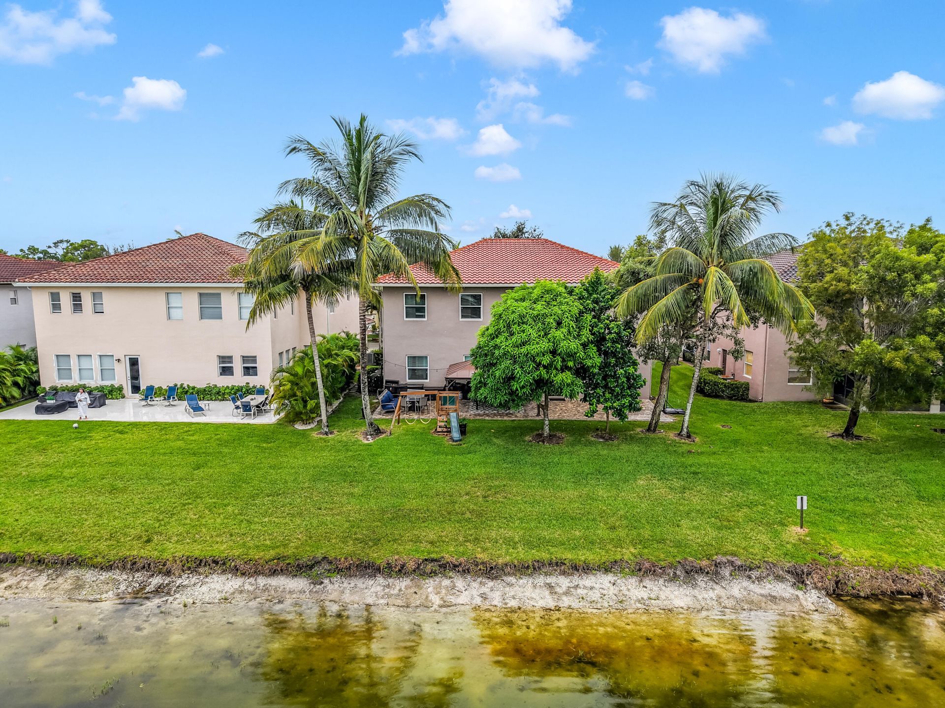 556 Cresta Circle, West Palm Beach, FL 33413 Photo