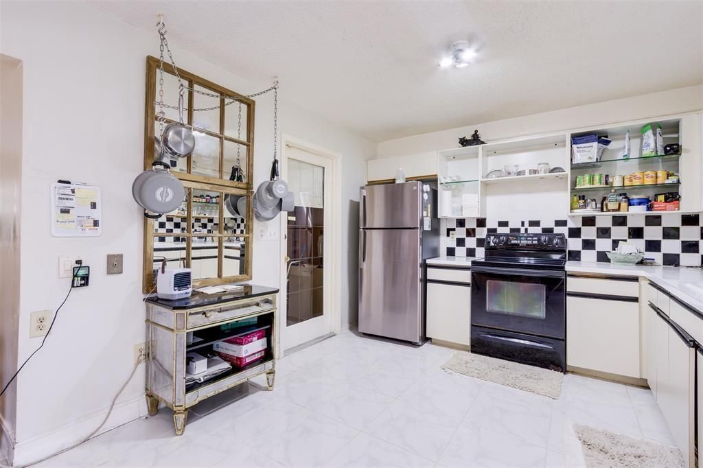 16841 Royal Poinciana Drive, Weston, FL 33326 Photo
