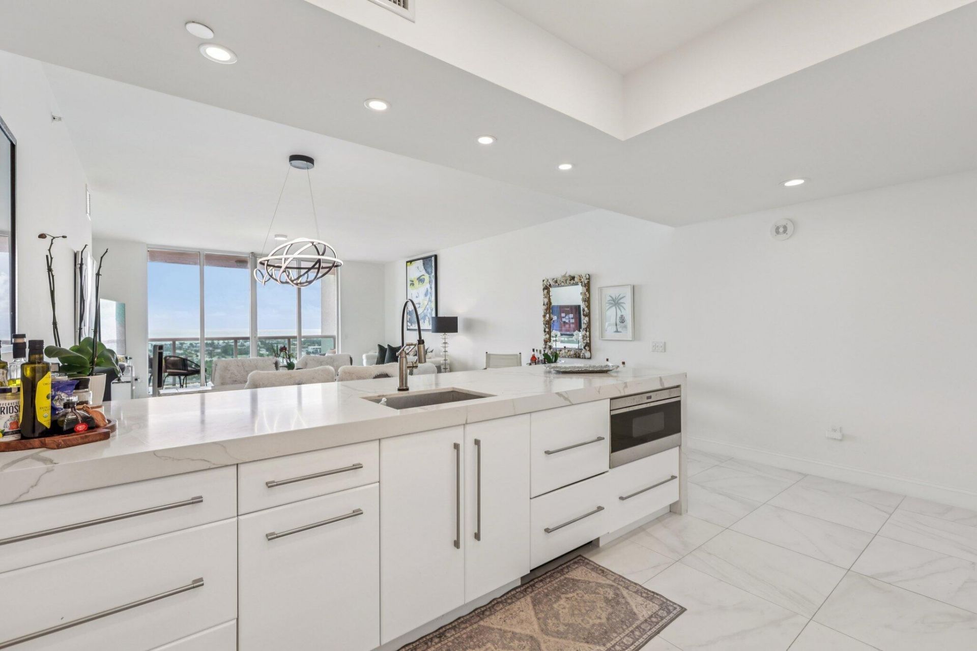 2640 Lake Shore Drive, Unit 2008, Riviera Beach, FL 33404 Photo