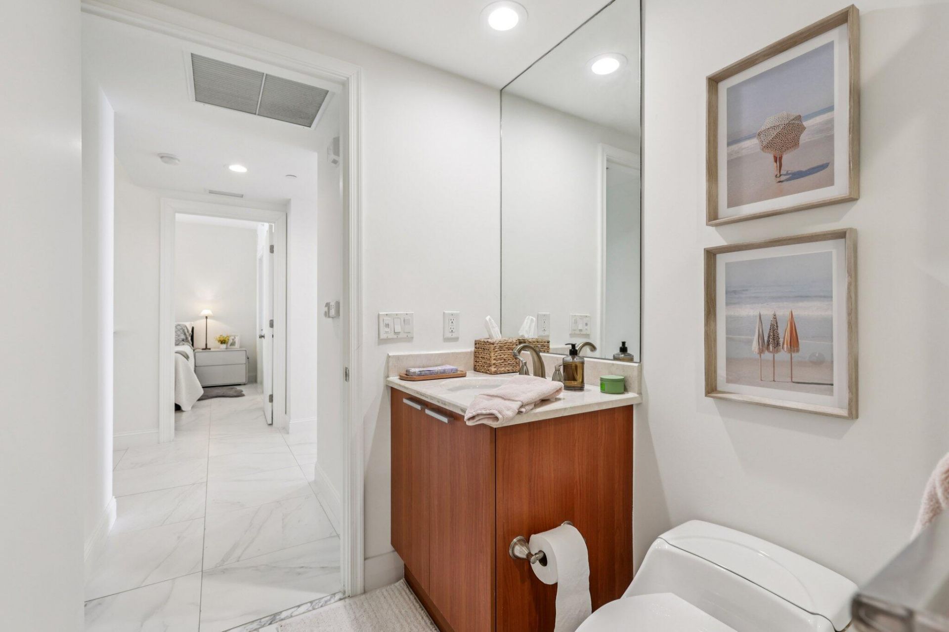 2640 Lake Shore Drive, Unit 2008, Riviera Beach, FL 33404 Photo