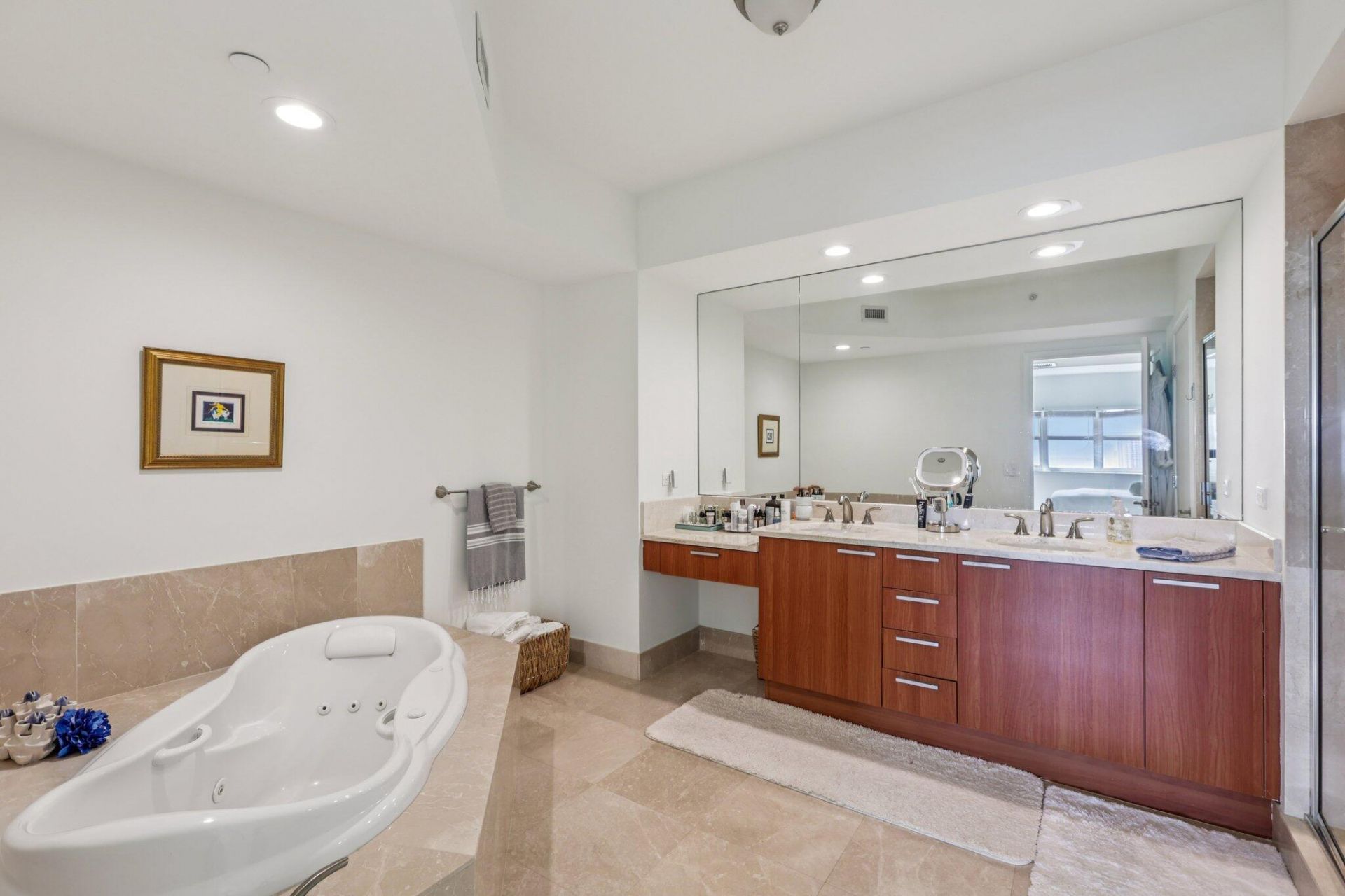 2640 Lake Shore Drive, Unit 2008, Riviera Beach, FL 33404 Photo
