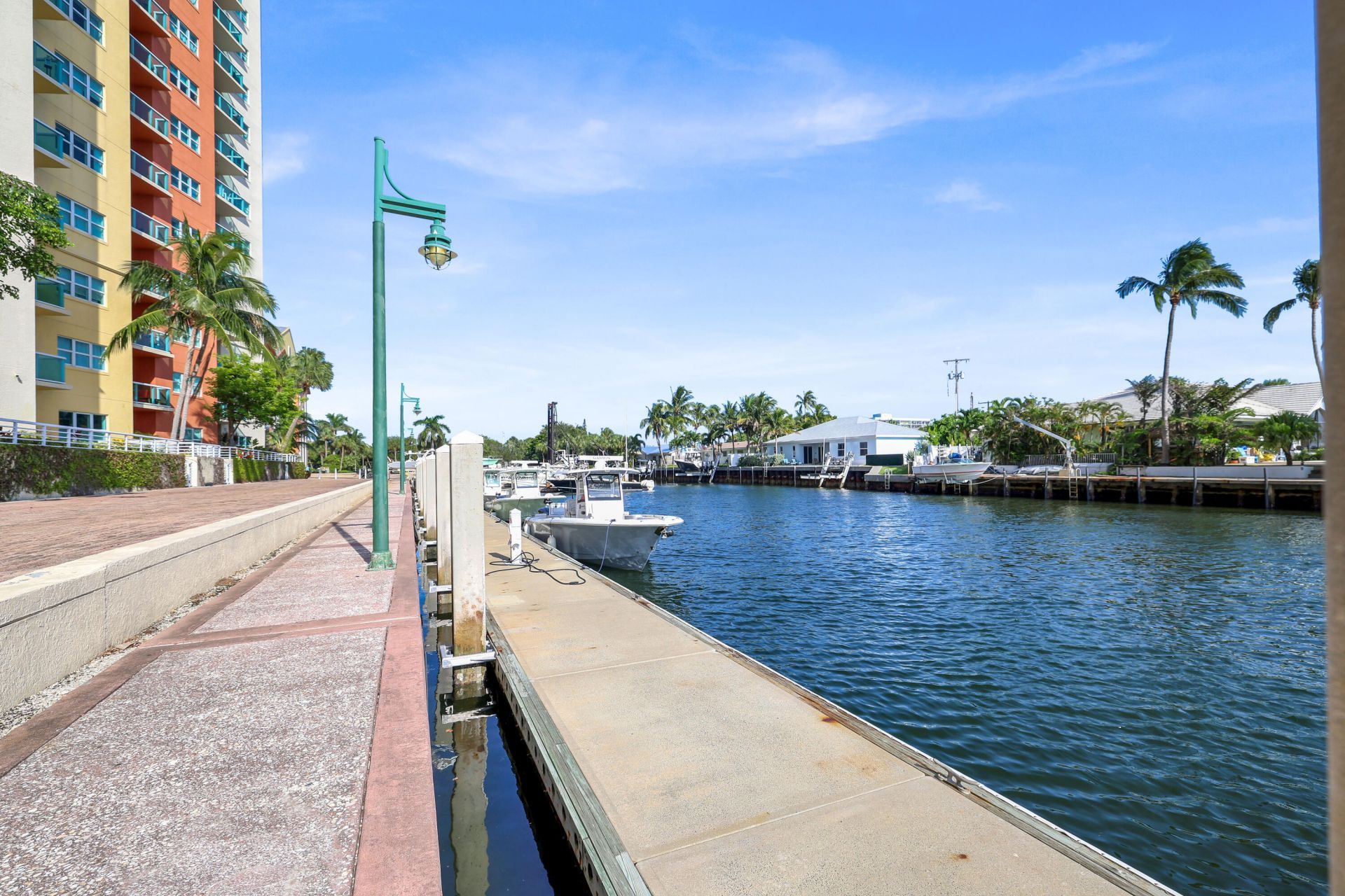 2640 Lake Shore Drive, Unit 2008, Riviera Beach, FL 33404 Photo