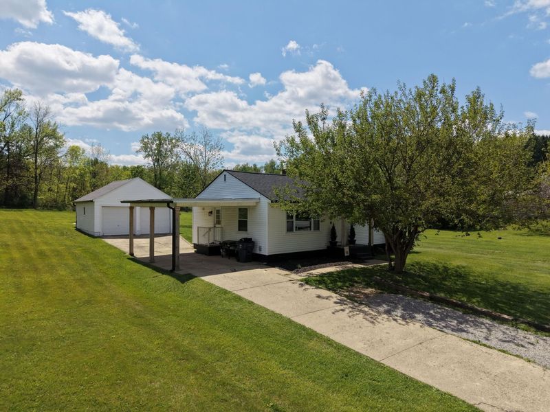 1105 Coonpath Road NW, Lancaster, OH 43130 Photo 2