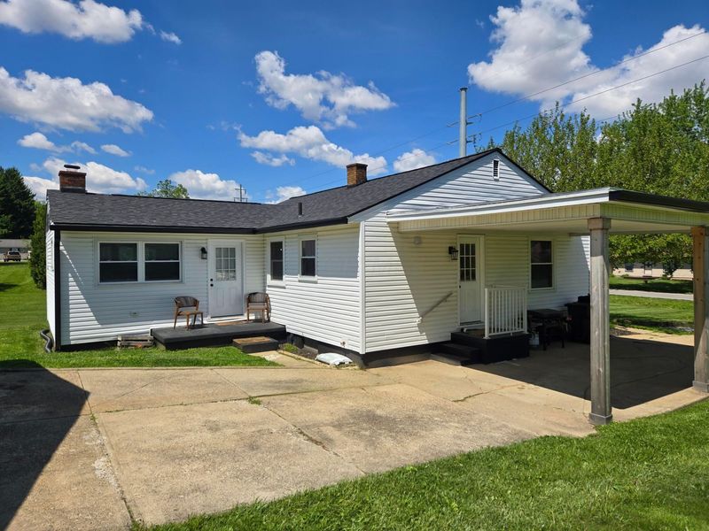 1105 Coonpath Road NW, Lancaster, OH 43130 Photo 3