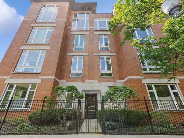 1003 W BUENA Avenue , Unit 3W, Chicago, IL 60613
