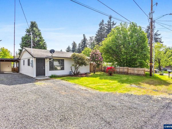 1111 Spruce St, Sweet Home, OR 97386