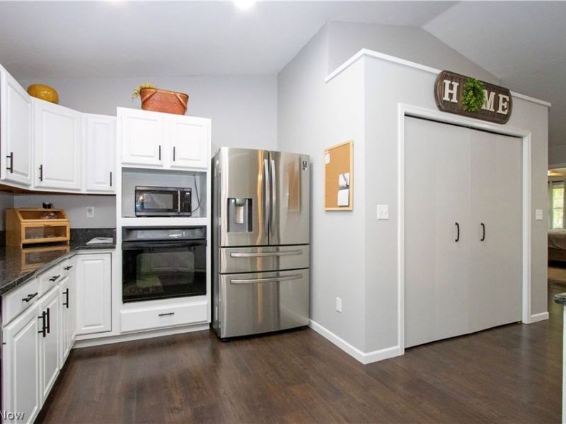 5073 Burgundy Court, West Salem, OH 44287 Photo 9