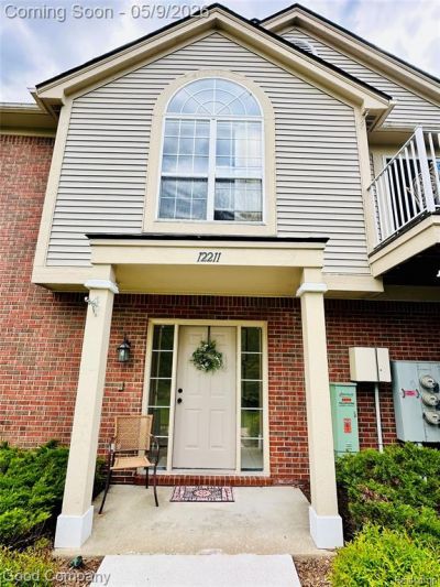 12211 Chesapeake Circle, Walled Lake, MI 48390 Main Photo