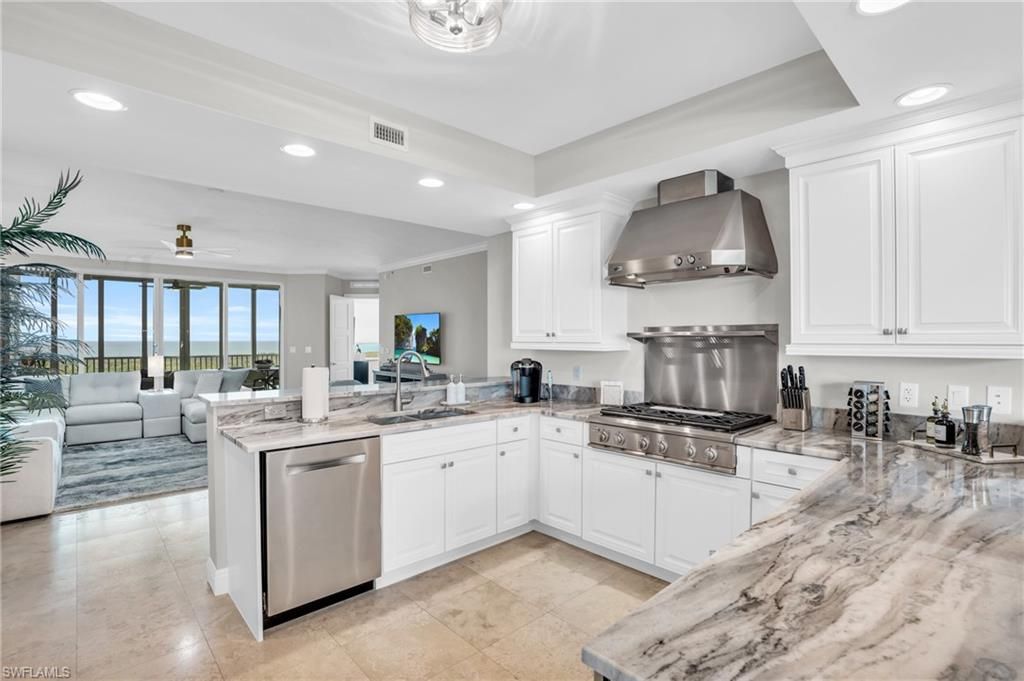 265 Indies Way , Unit 1404, Naples, FL 34110 Photo
