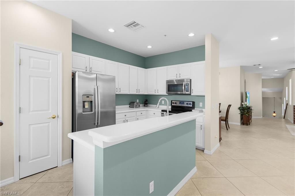 9651 Spanish Moss Way, Unit 4121, Bonita Springs, FL 34135 Photo