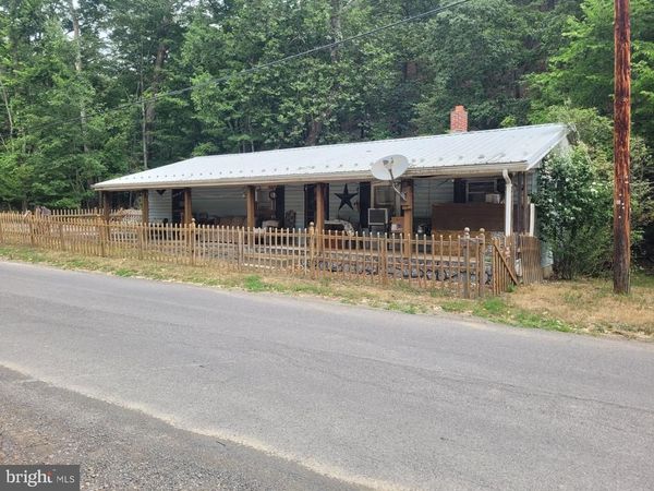 1224 DRY RUN ROAD, BURLINGTON, WV 26710