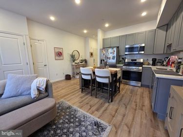 742 S 4TH STREET, Unit 2F, PHILADELPHIA, PA 19147
