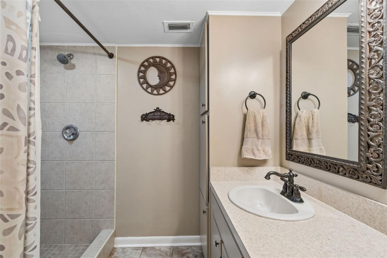 2525 Victarra Circle , Lutz, FL 33559 Photo