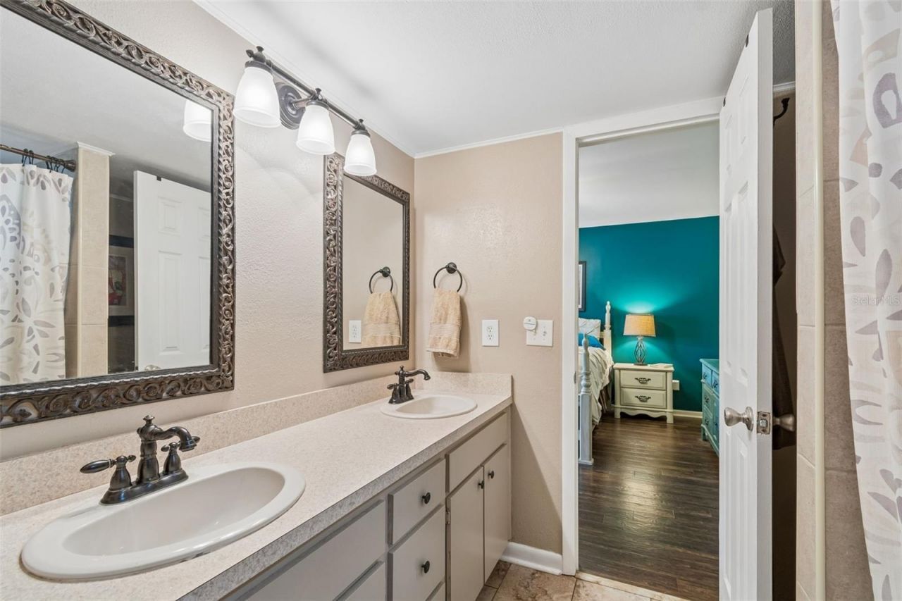 2525 Victarra Circle , Lutz, FL 33559 Photo