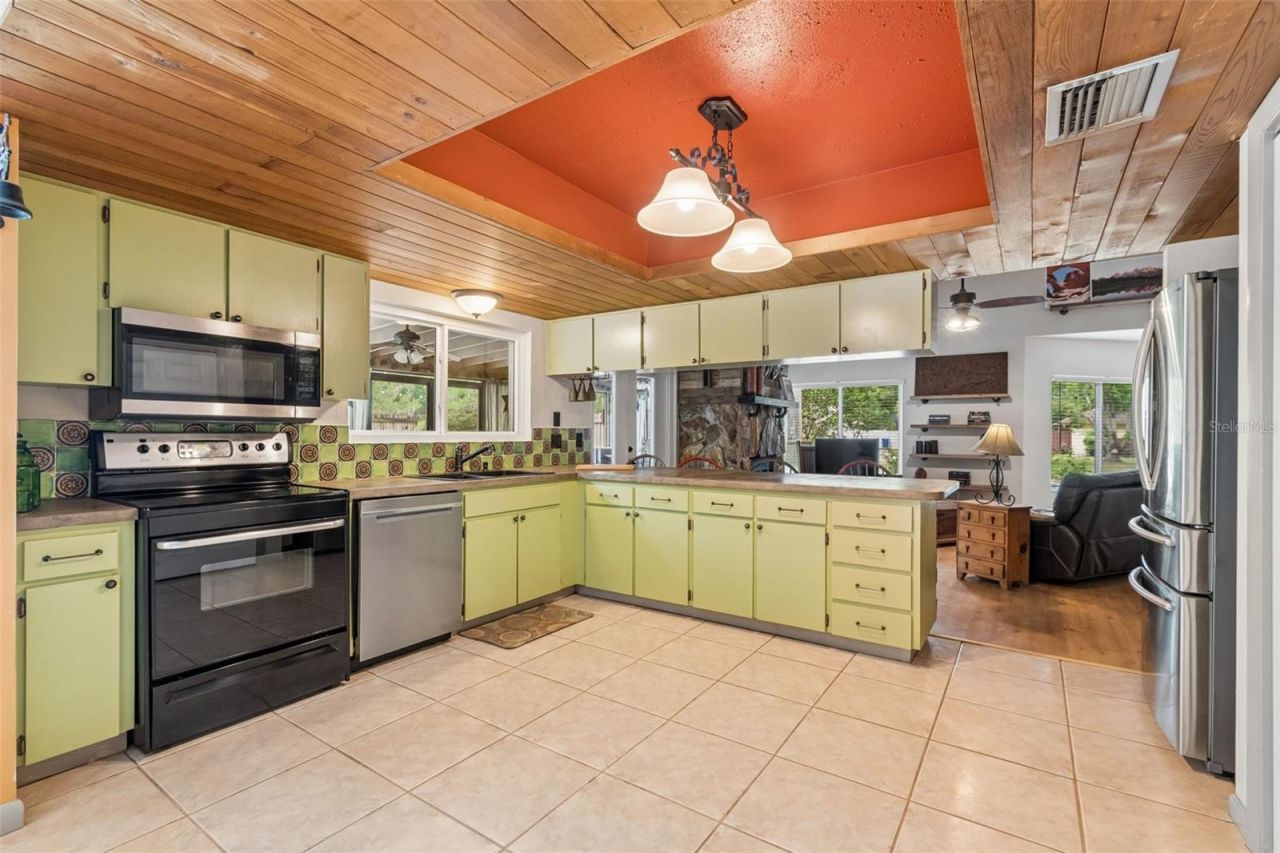 2525 Victarra Circle , Lutz, FL 33559 Photo