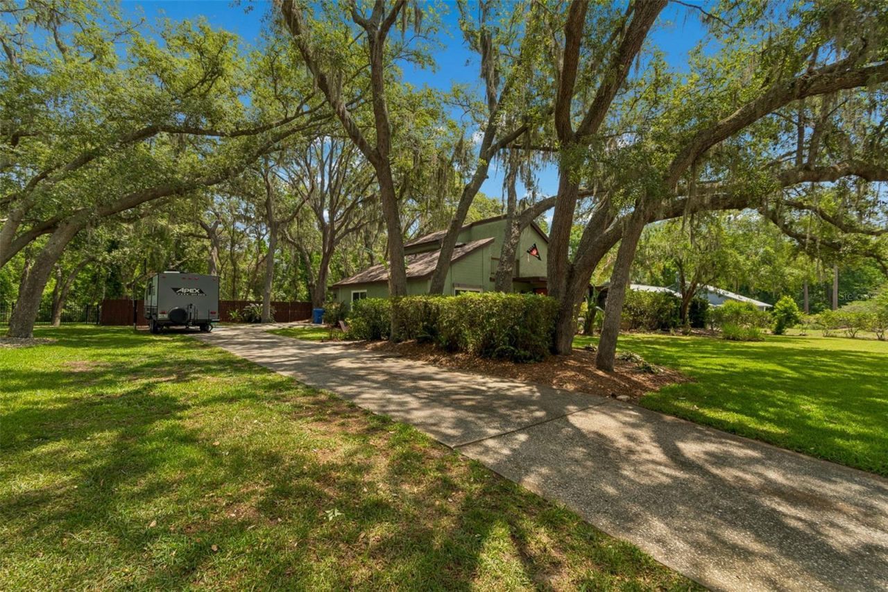 2525 Victarra Circle , Lutz, FL 33559 Photo